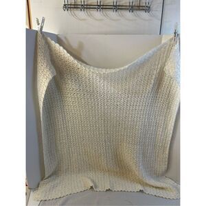 Crochet knit baby blanket‎ cream color 39x36”